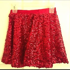 Red sequin kids skirt. Size 6/6x